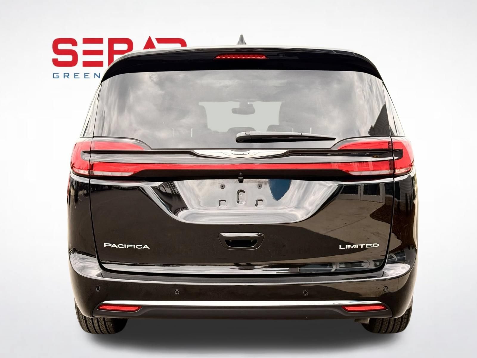 Used 2026 Chrysler Pacifica Limited FWD image 10