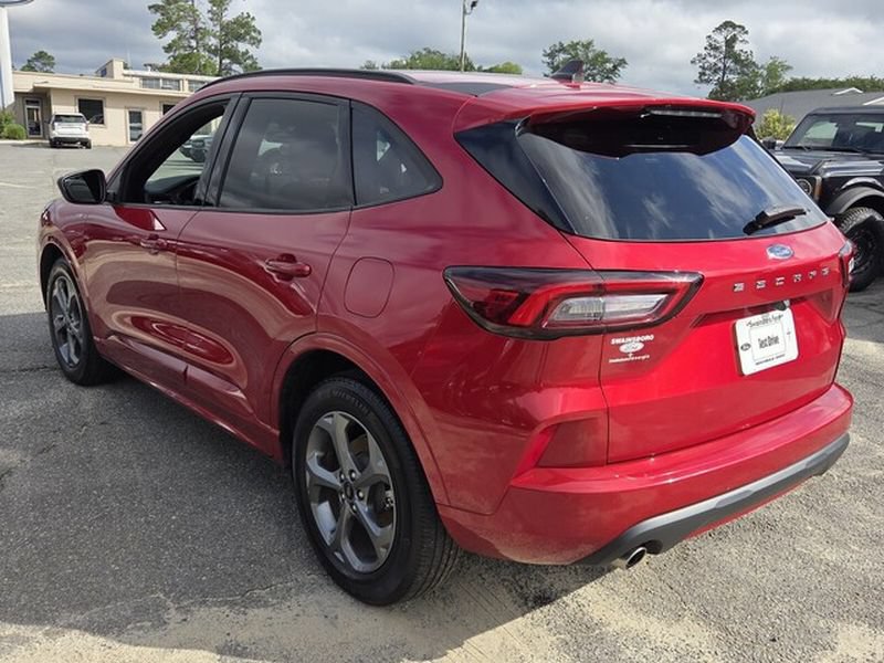 Used 2024 Ford Escape ST-Line FWD image 11