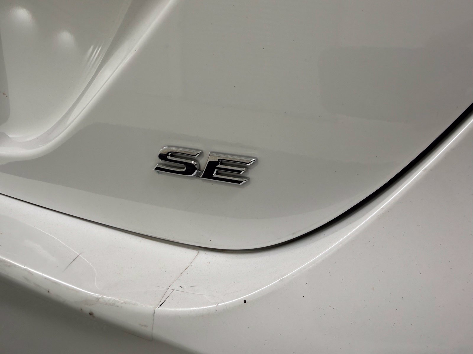 Used 2023 Toyota Camry SE FWD image 9