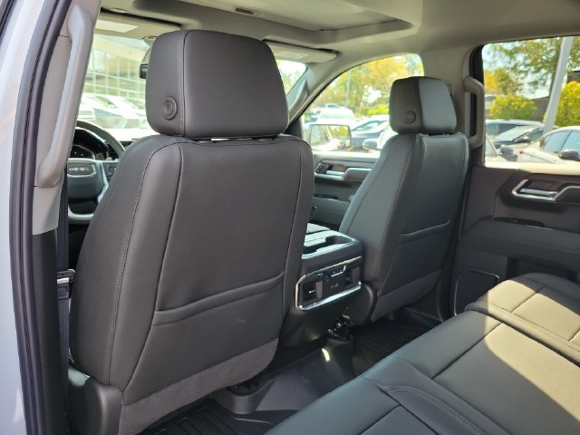 New 2026 GMC Sierra 1500 SLT w/ SLT Premium Plus Package AWD/4WD image 11
