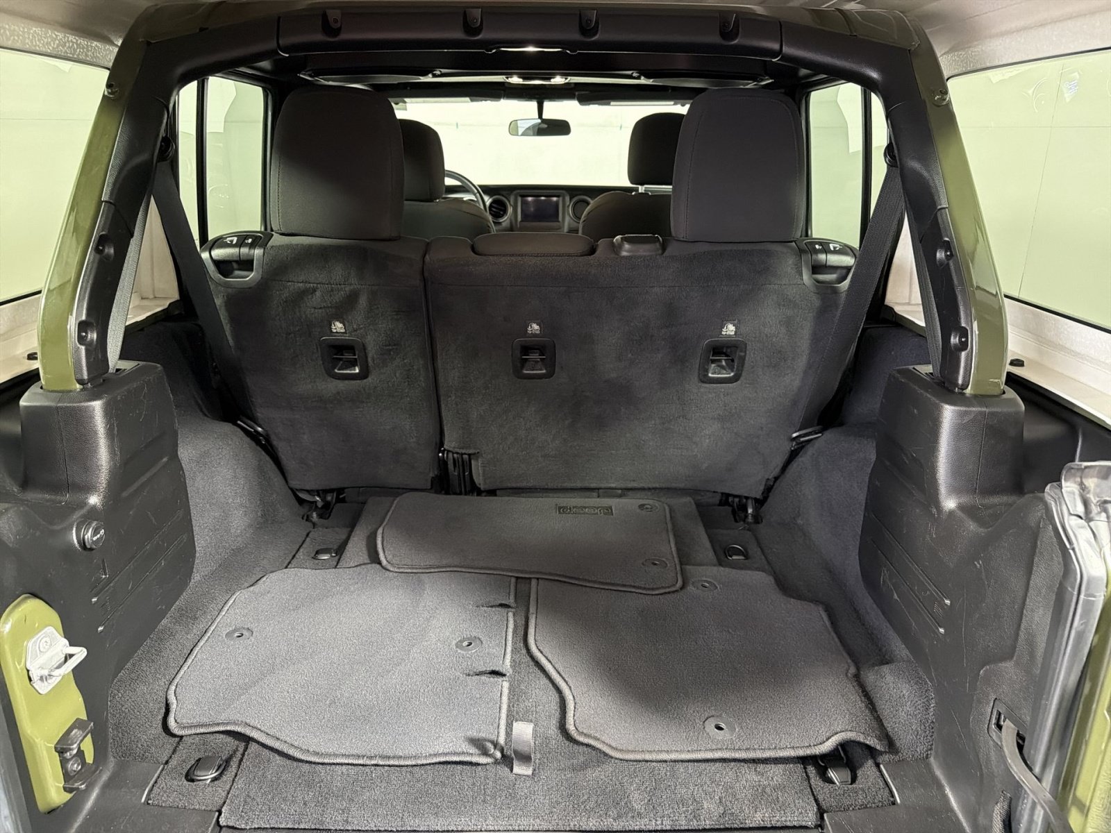 Used 2023 Jeep Wrangler Unlimited Sport AWD/4WD image 24