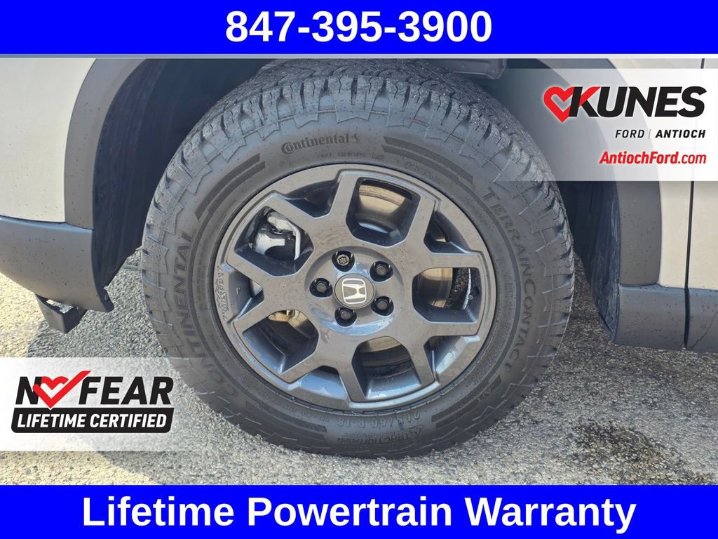 Used 2025 Honda Pilot TrailSport image 17