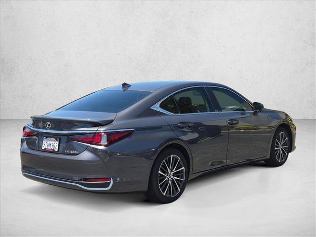 Used 2025 Lexus ES 300h w/ Premium Package FWD image 5