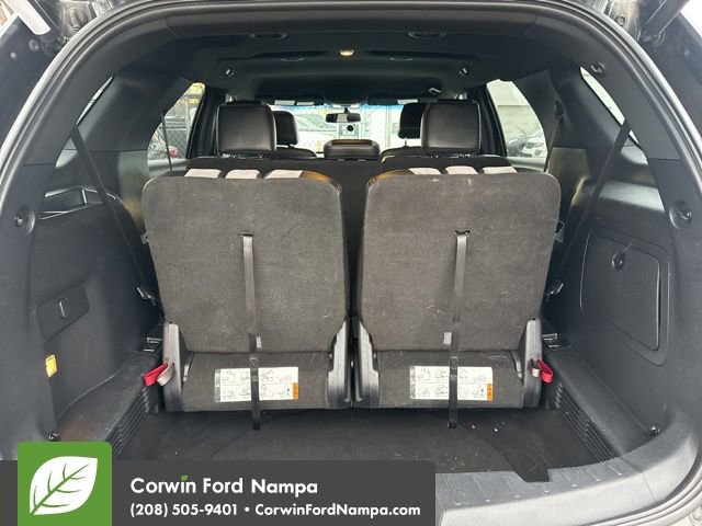 Used 2017 Ford Explorer XLT w/ Equipment Group 202A image 8