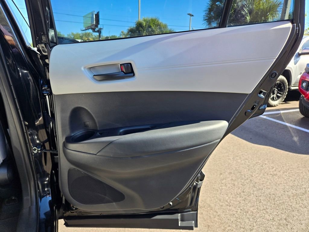 Used 2024 Toyota Corolla Cross L image 36