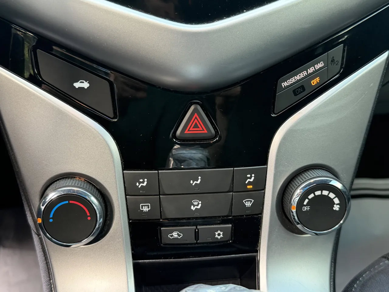 Used 2015 Chevrolet Cruze LT FWD image 44