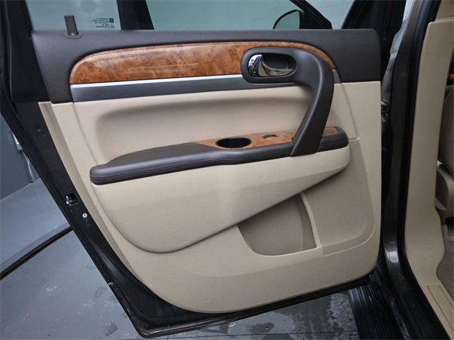 Used 2011 Buick Enclave CXL image 15