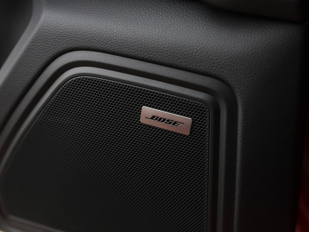 Certified 2025 Porsche Macan AWD/4WD image 29