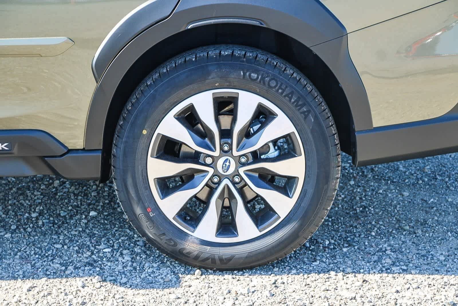New 2025 Subaru Outback Limited AWD/4WD image 9