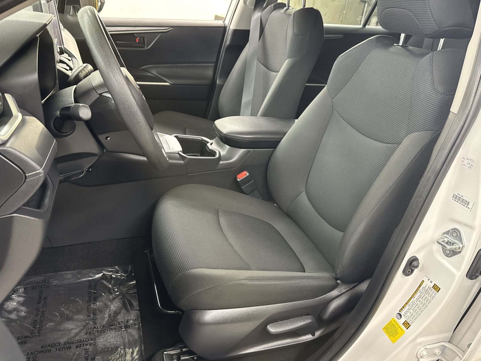Used 2025 Toyota RAV4 LE AWD/4WD image 14