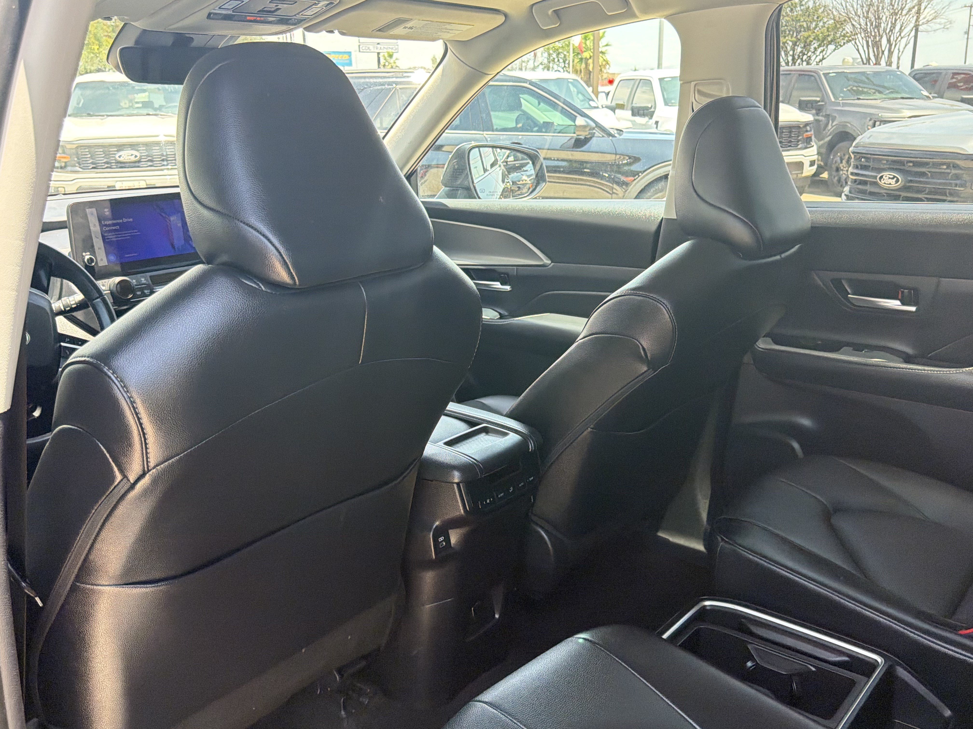 Used 2025 Toyota Grand Highlander AWD image 10