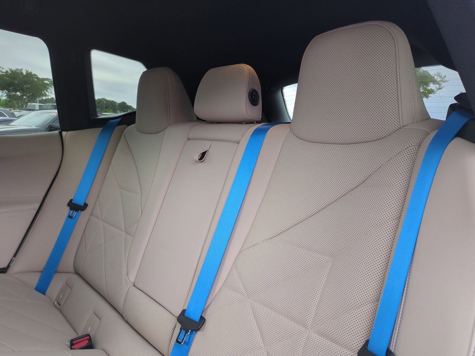 Certified 2023 BMW iX xDrive50 w/ BMW I Signature Blue Package AWD/4WD image 30