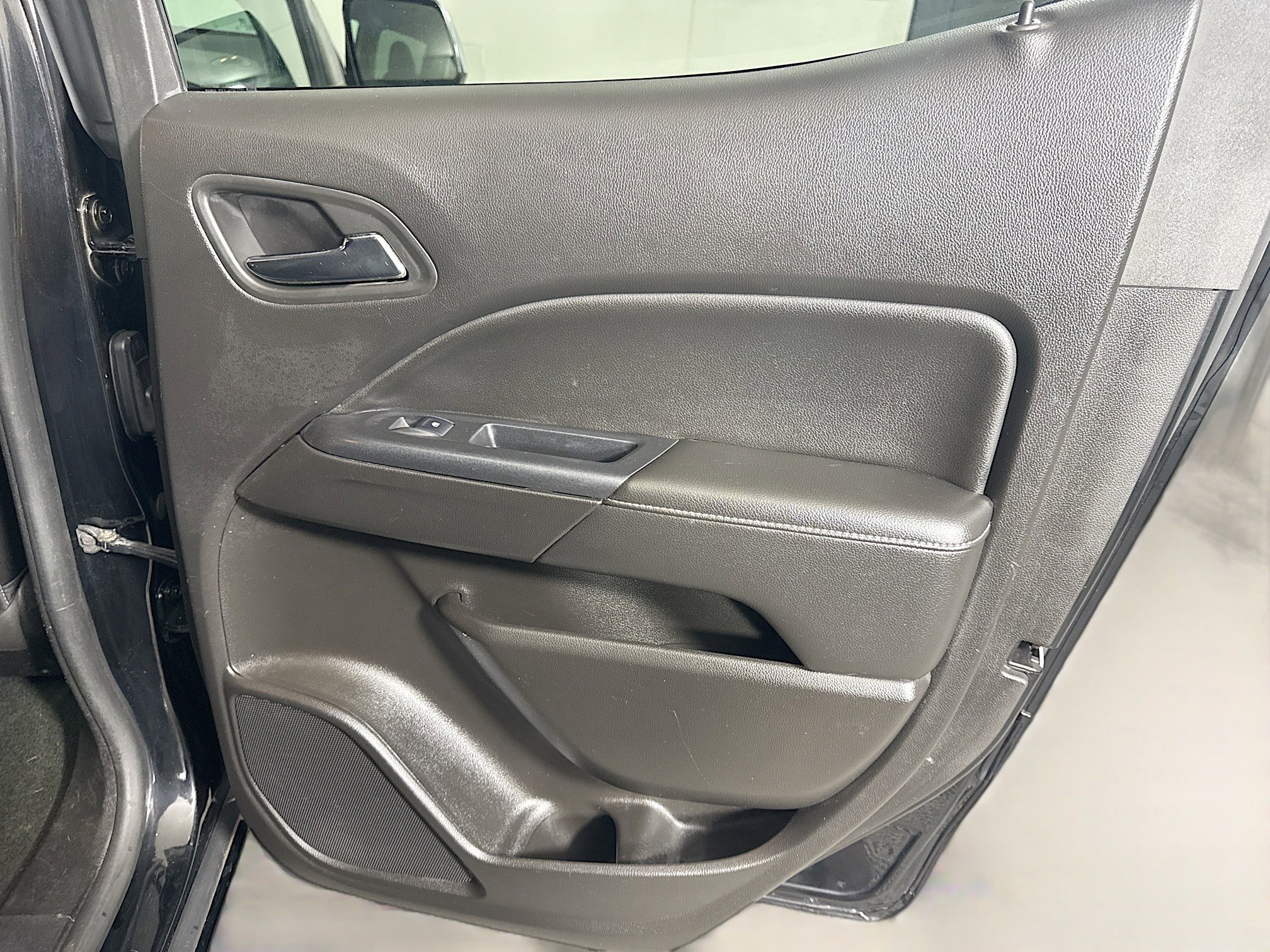 Used 2016 GMC Canyon SLT w/ Driver Alert Package image 27