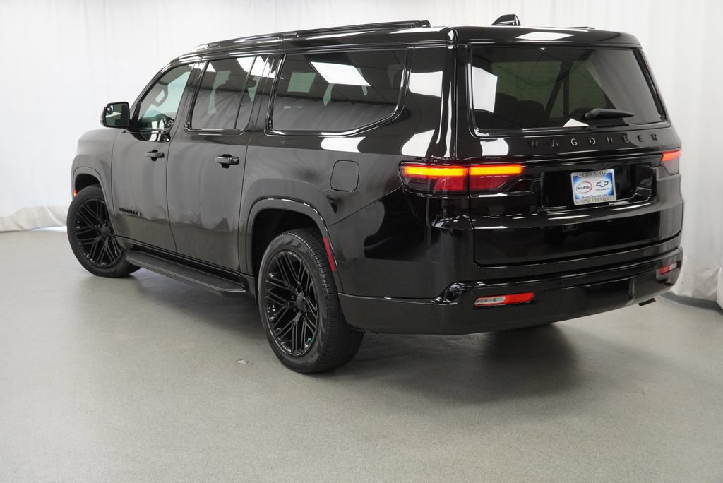 Used 2024 Jeep Wagoneer L Series II AWD/4WD image 6