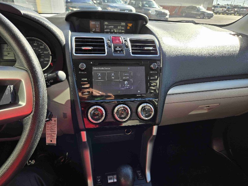 Used 2017 Subaru Forester 2.5i Premium w/ All-Weather Package image 16