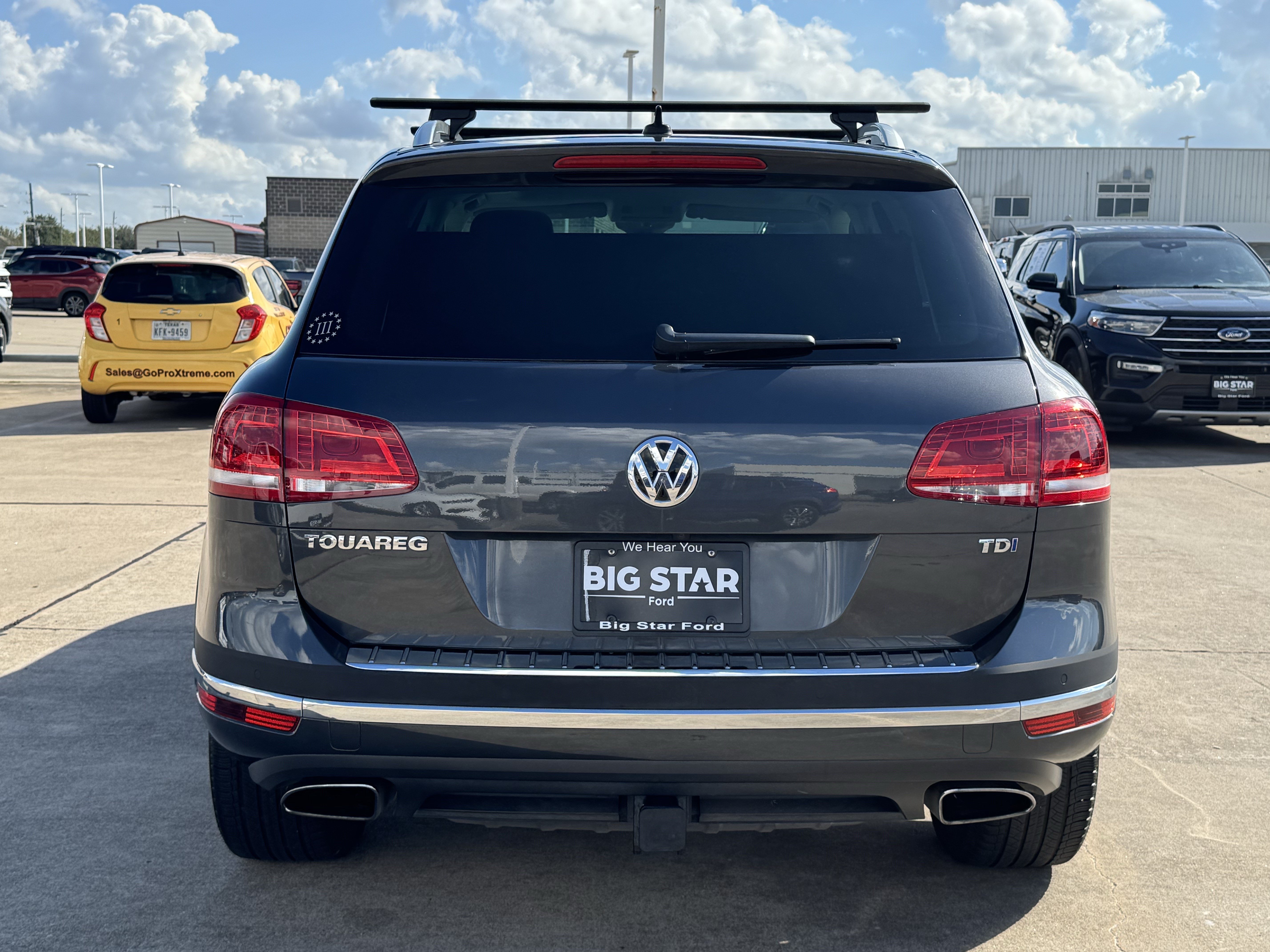 Used 2016 Volkswagen Touareg Sport AWD/4WD image 9