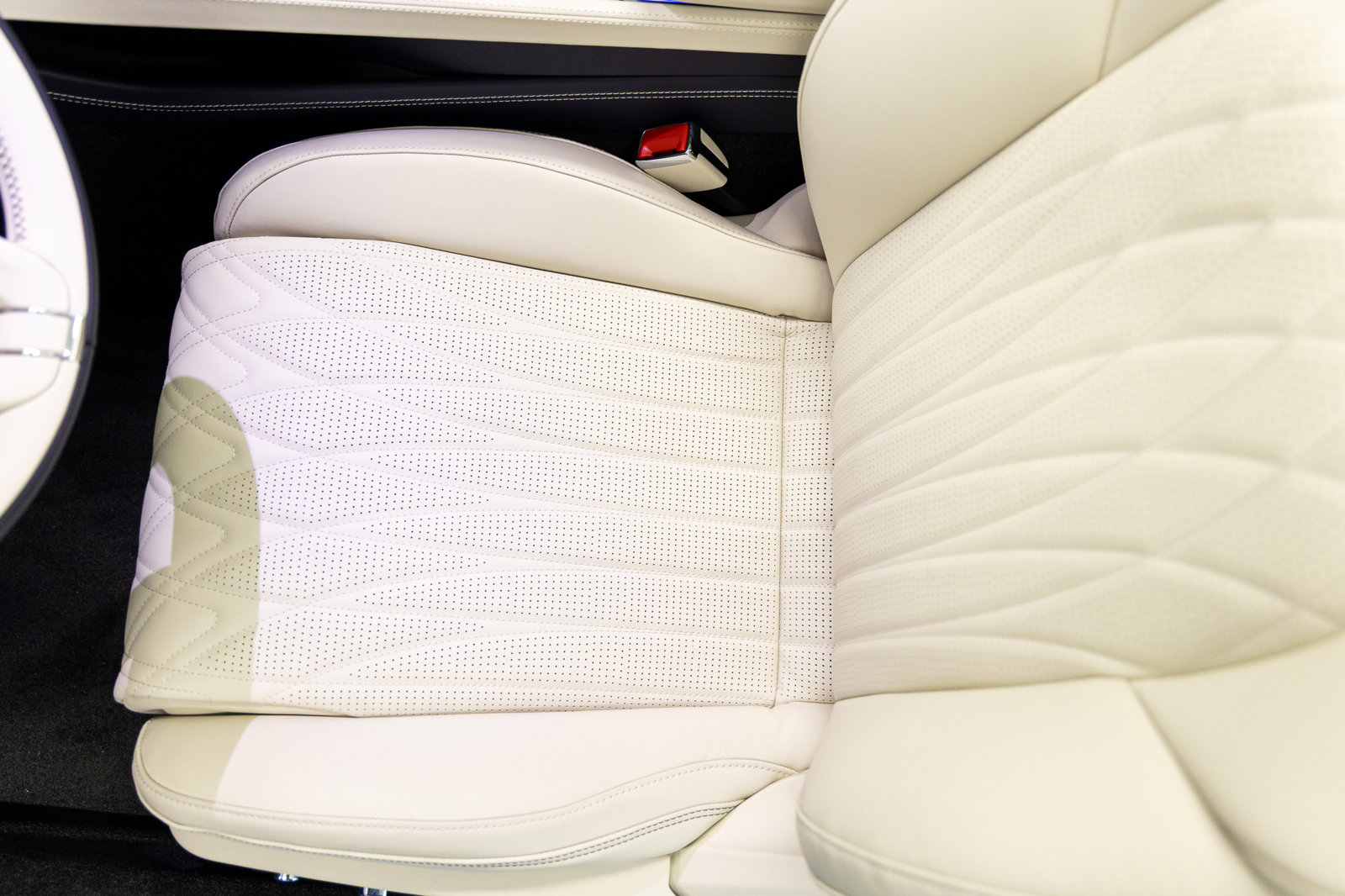 New 2026 Bentley Continental GT Azure AWD/4WD image 51