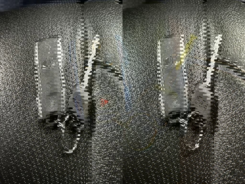 Used 2015 GMC Sierra 2500 SLT w/ Duramax Plus Package image 33