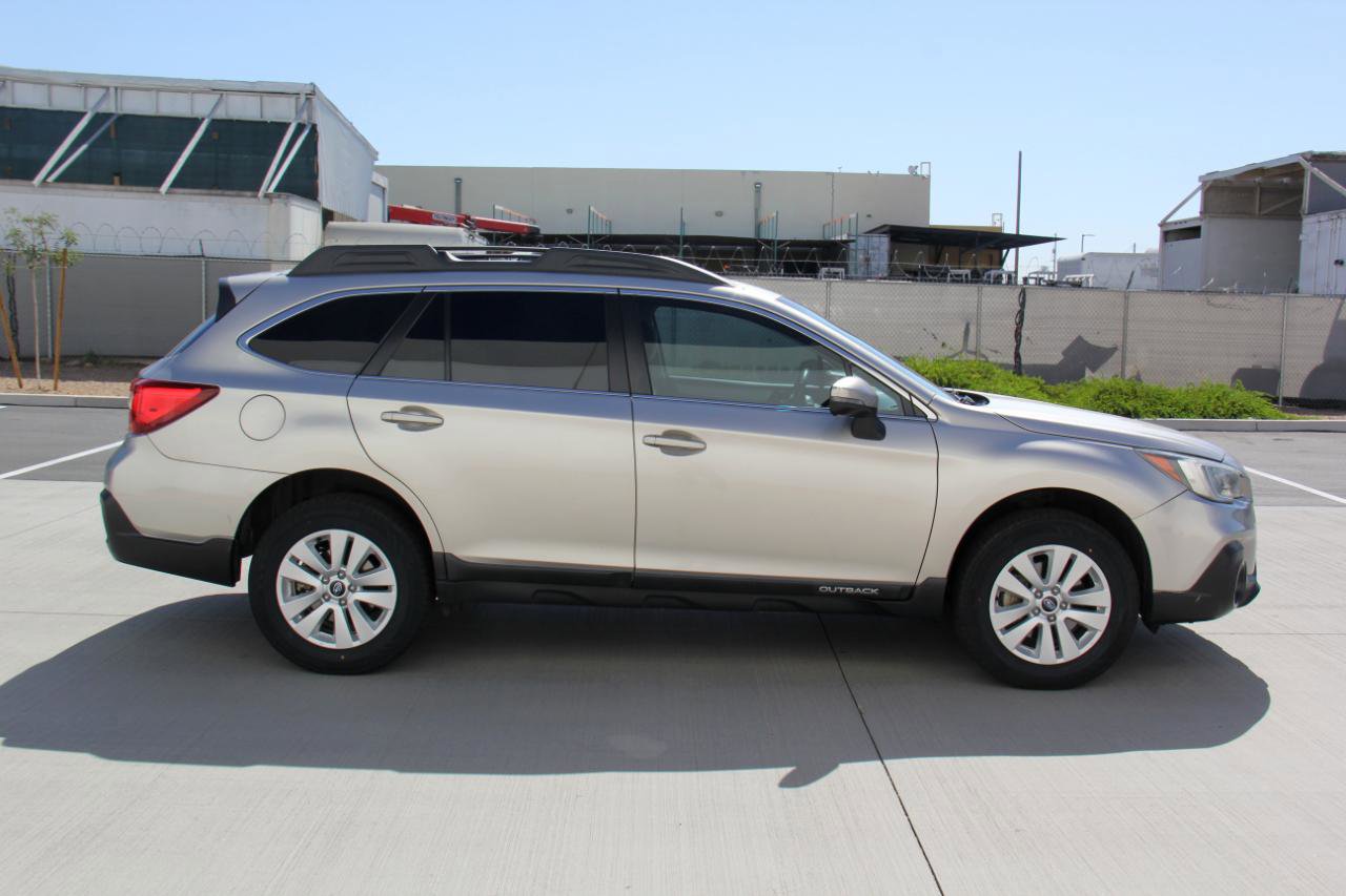 Used 2018 Subaru Outback 2.5i Premium AWD/4WD image 4