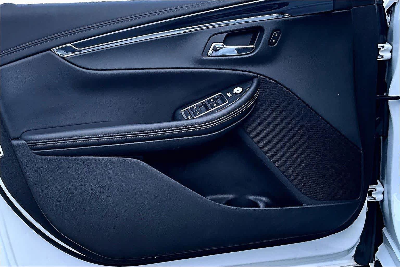 Used 2018 Chevrolet Impala LT w/ LT Leather Package FWD image 21