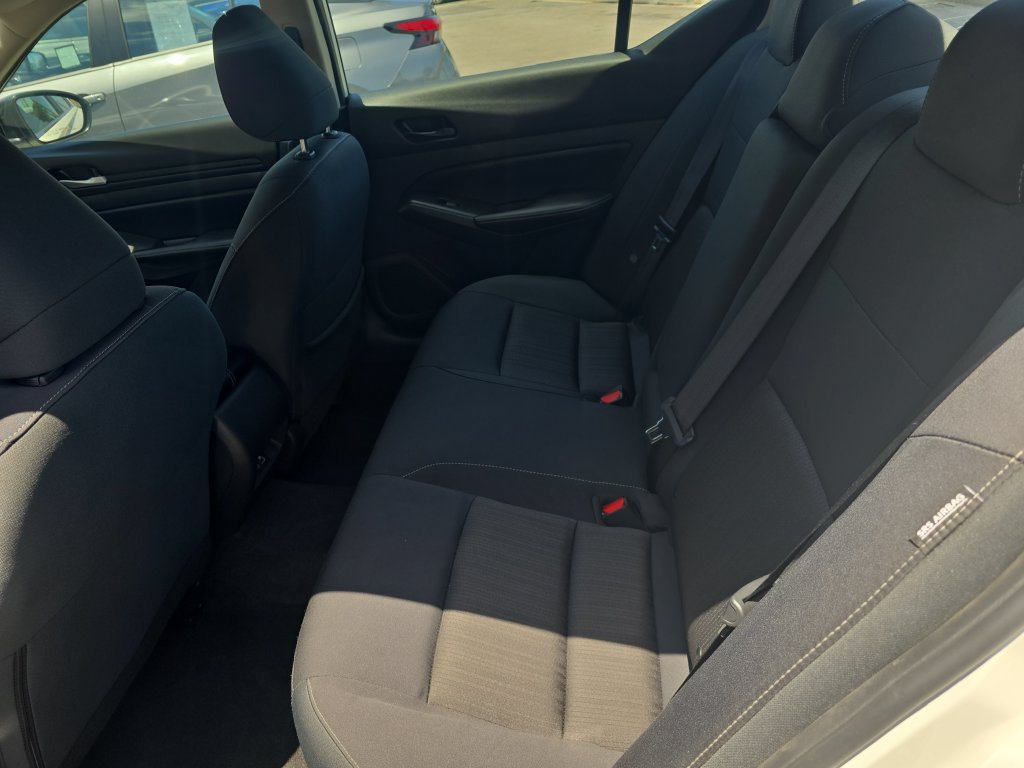 Used 2025 Nissan Altima 2.5 SV FWD image 22