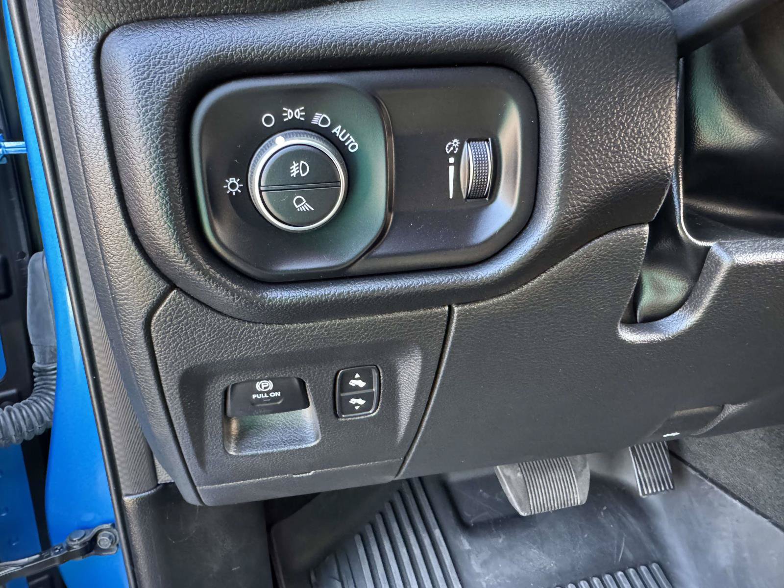 Used 2023 RAM 1500 Rebel w/ Rebel Level 2 Equipment Group AWD/4WD image 29