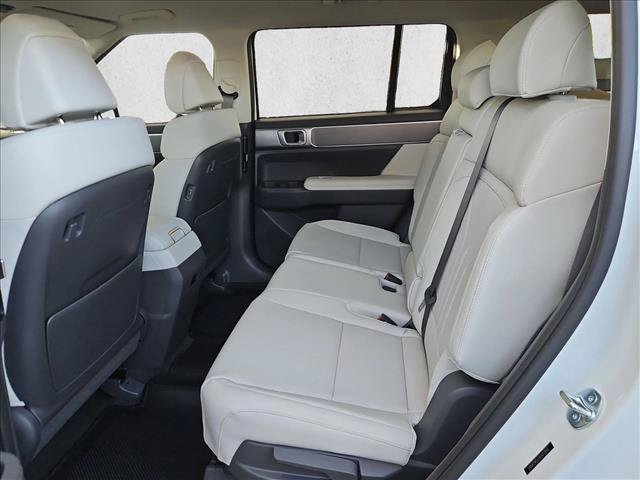 New 2027 Hyundai Santa Fe SEL FWD image 10