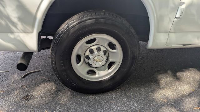 Used 2022 Chevrolet Express 2500 w/ Driver Convenience Package image 12