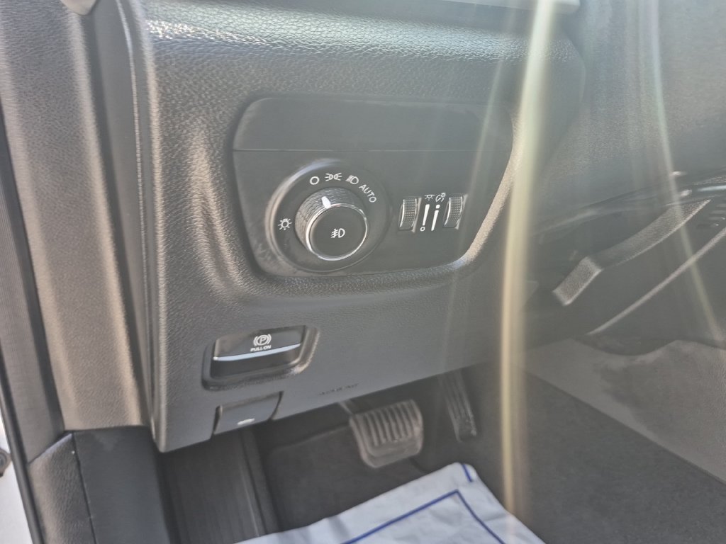 Used 2022 Jeep Grand Cherokee Limited RWD image 17