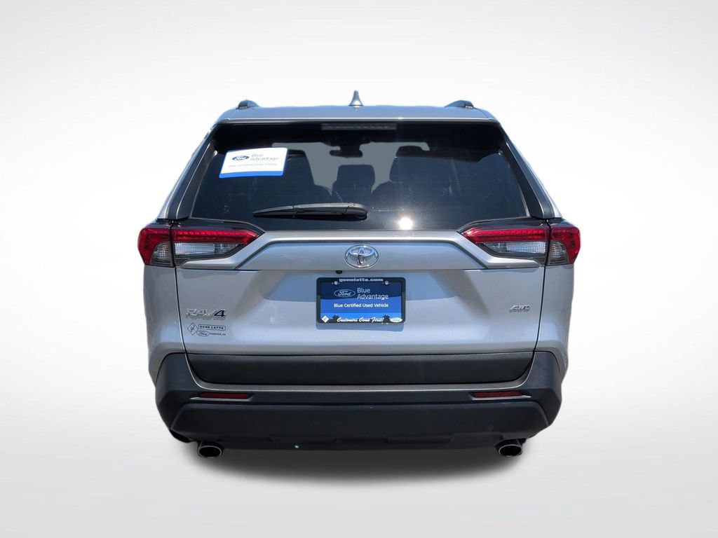 Used 2021 Toyota RAV4 XLE AWD/4WD image 15