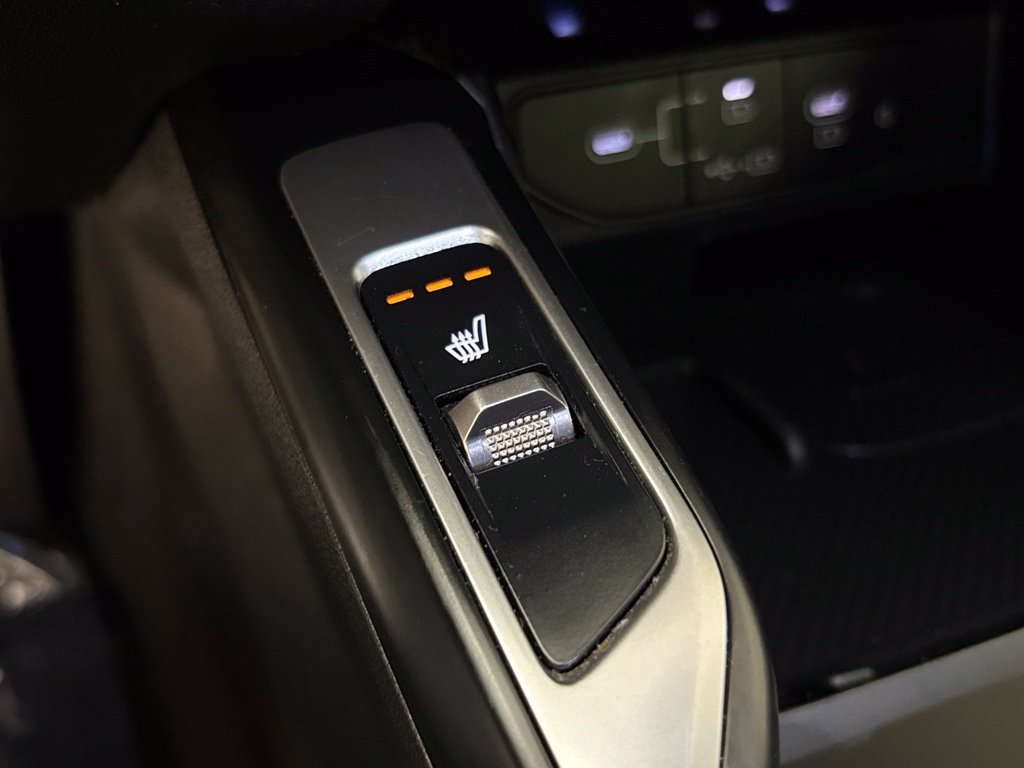 Used 2025 Kia Sorento S w/ Panoramic Sunroof Package FWD image 31