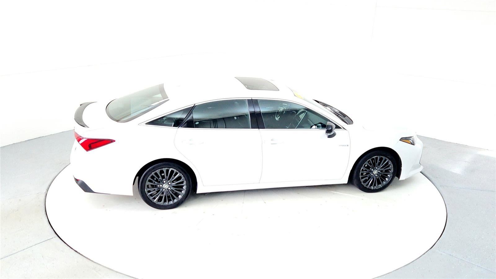 Certified 2020 Toyota Avalon XSE image 18