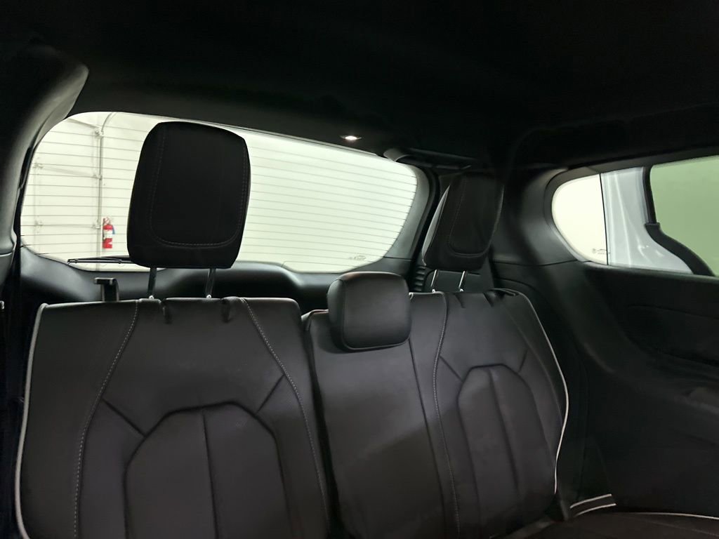 New 2026 Chrysler Pacifica Limited image 22
