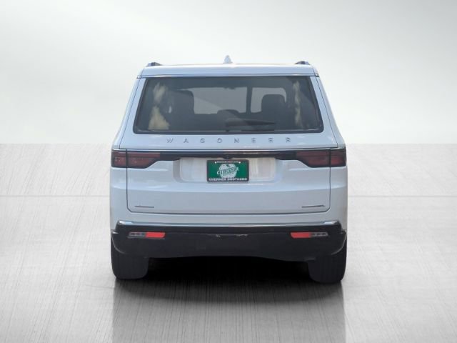 Used 2023 Jeep Wagoneer L Series II image 5