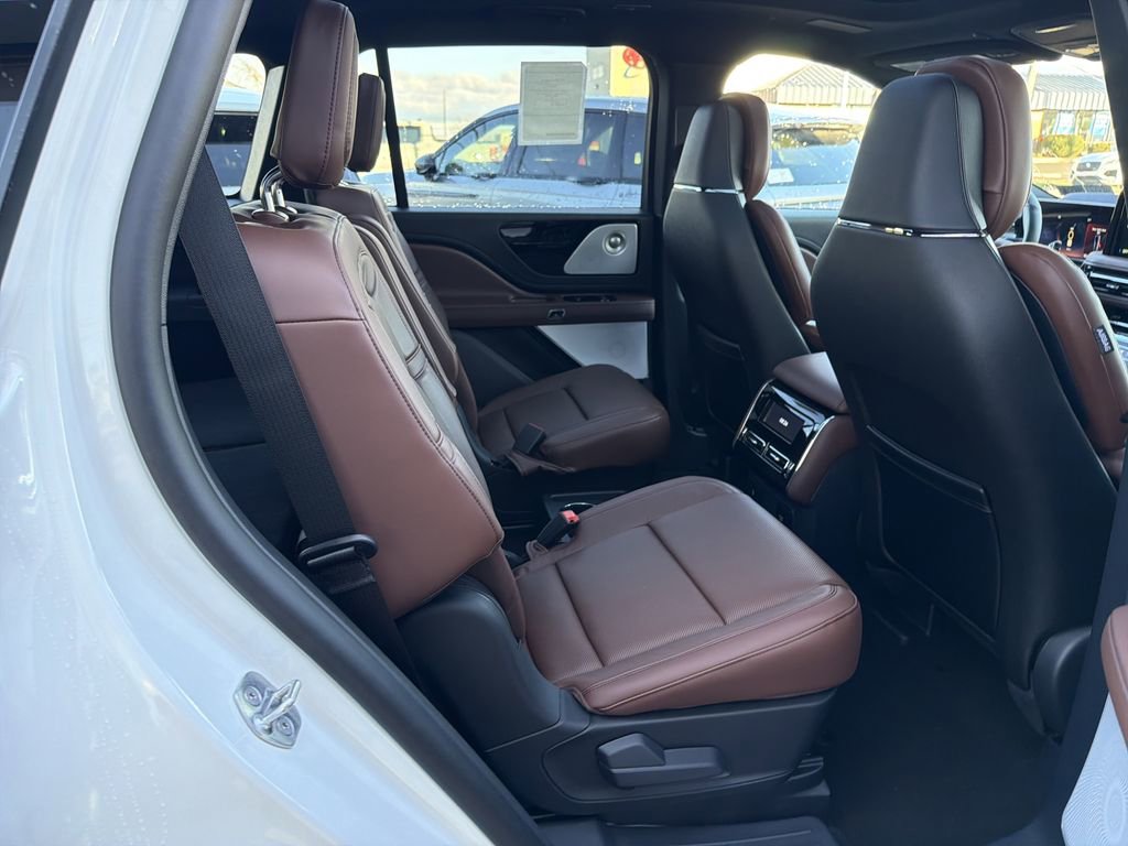 New 2026 Lincoln Aviator Reserve image 8