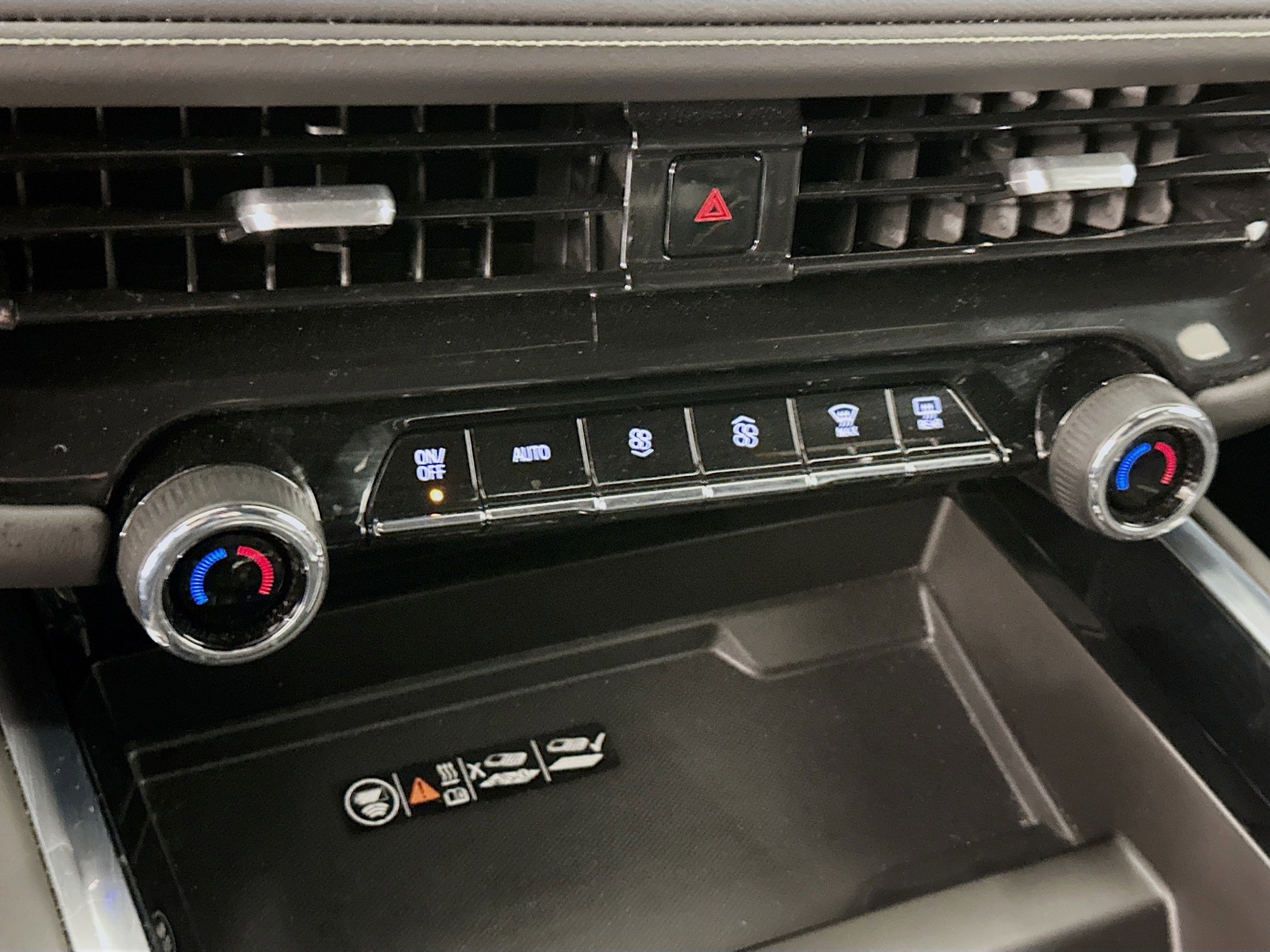 Used 2025 Chevrolet Tahoe Premier image 24