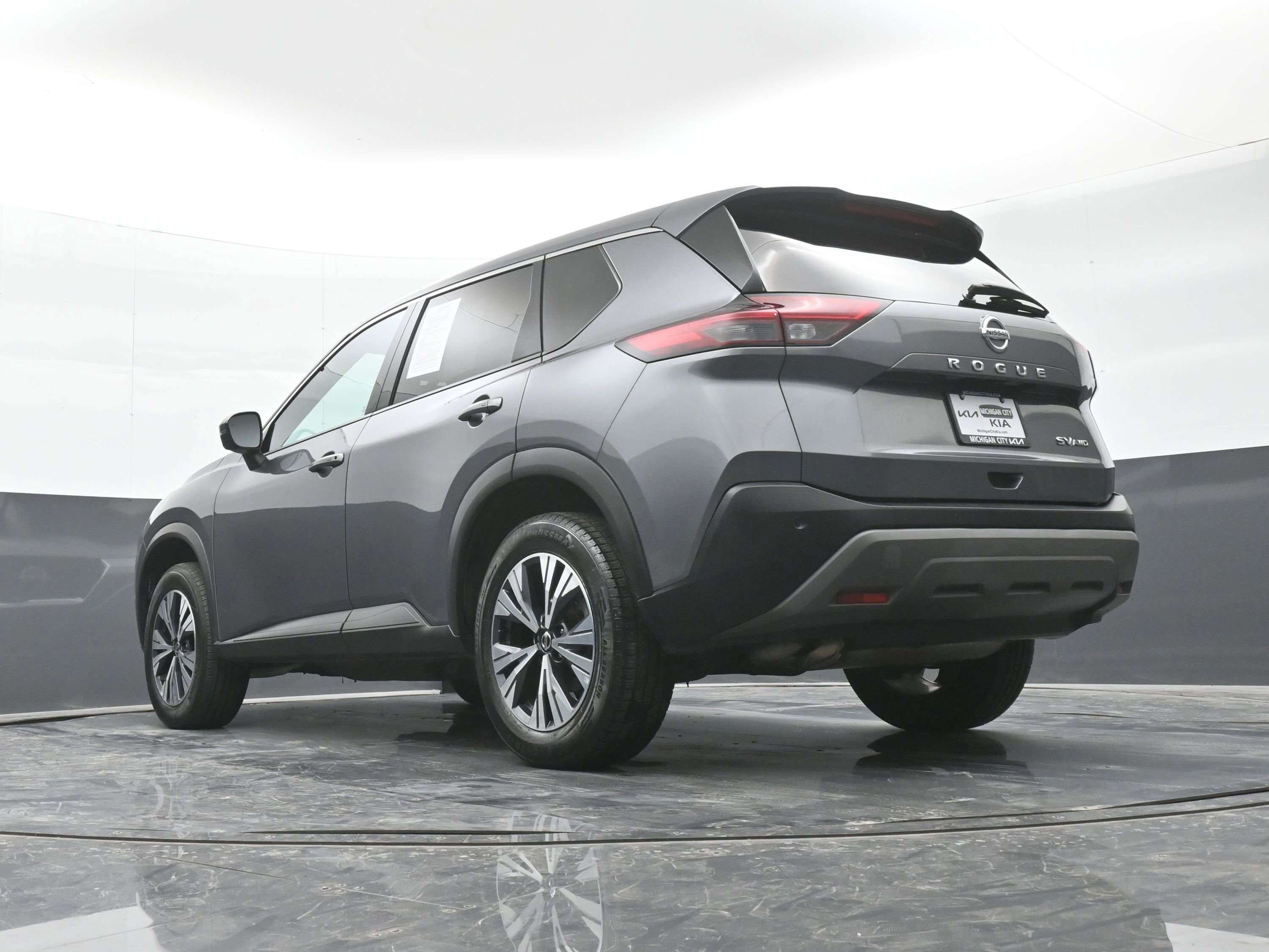 Used 2021 Nissan Rogue SV image 41