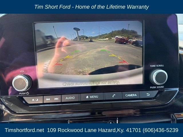 Used 2024 Nissan Pathfinder SV w/ Lighting Package (N92) AWD/4WD image 16