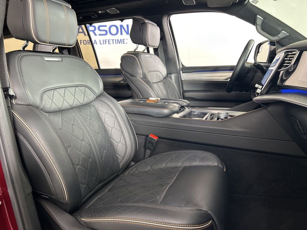 Used 2023 Jeep Grand Wagoneer Series III image 31