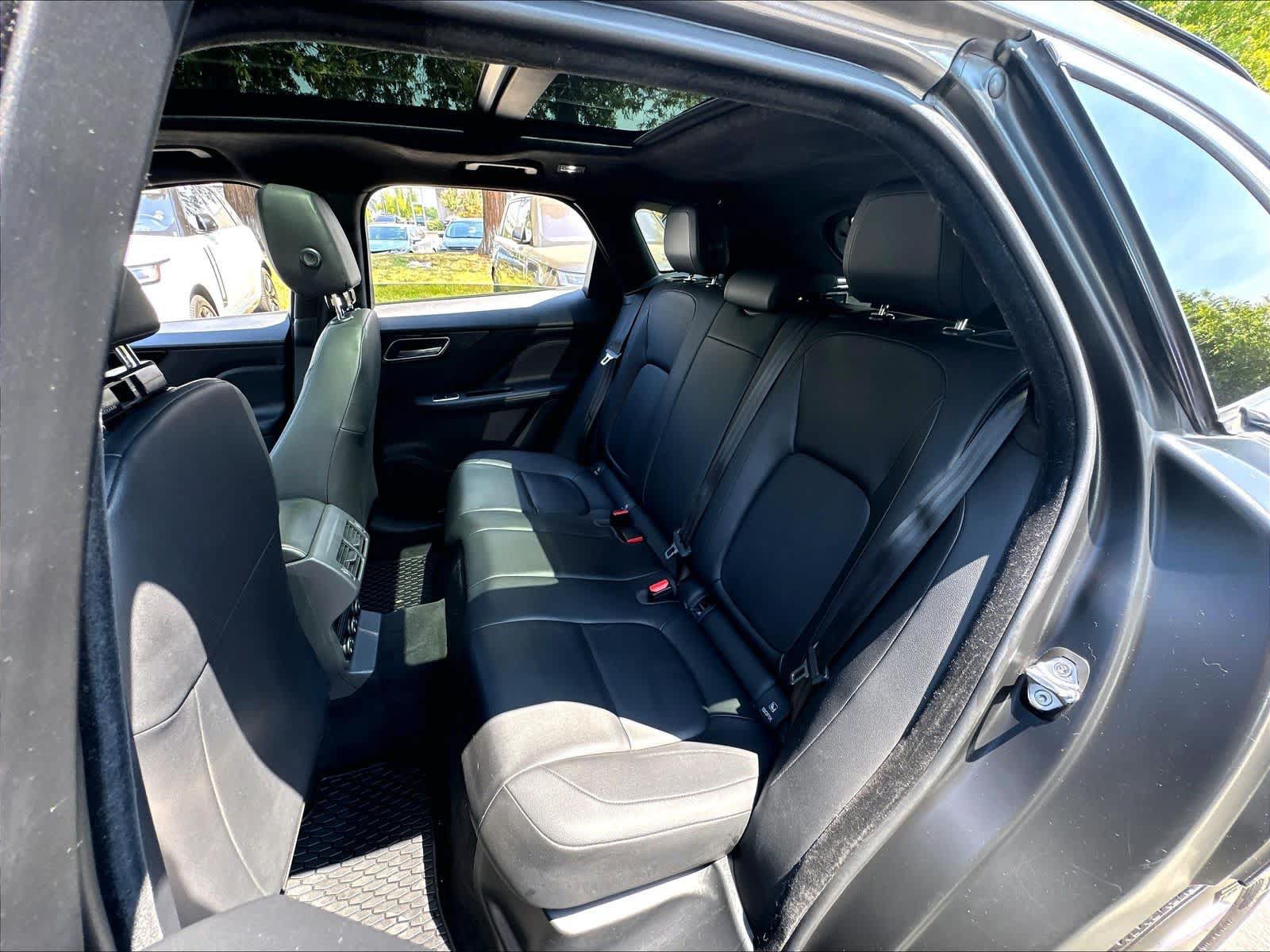 Used 2019 Jaguar F-PACE Premium AWD/4WD image 26