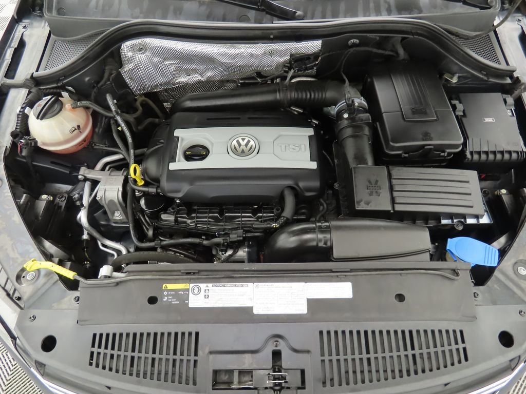 Used 2016 Volkswagen Tiguan S image 27