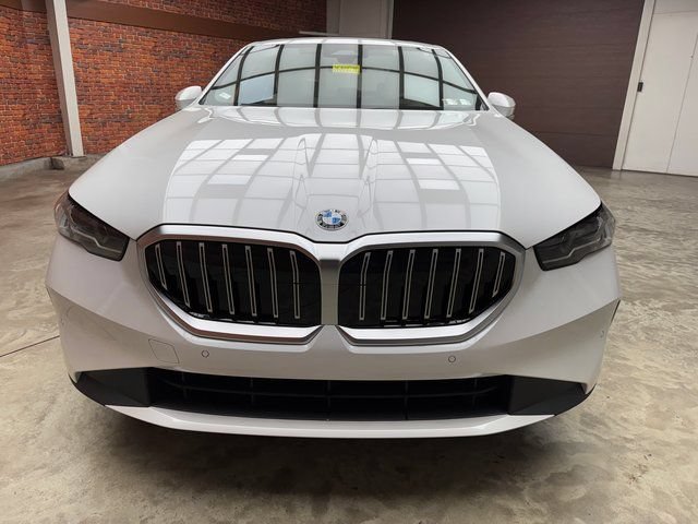Used 2026 BMW 530i xDrive AWD/4WD image 8