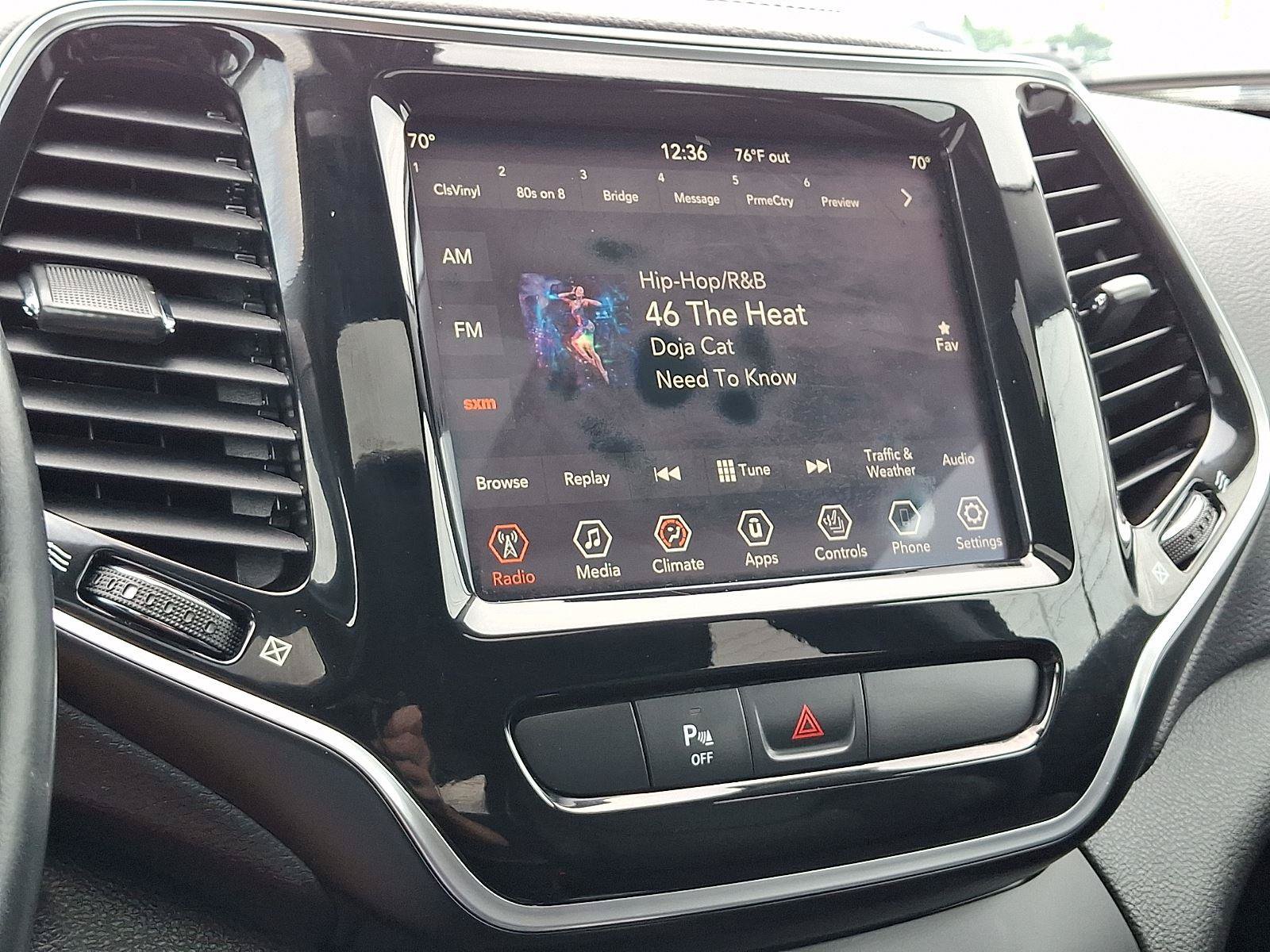 Used 2019 Jeep Cherokee Limited AWD/4WD image 17