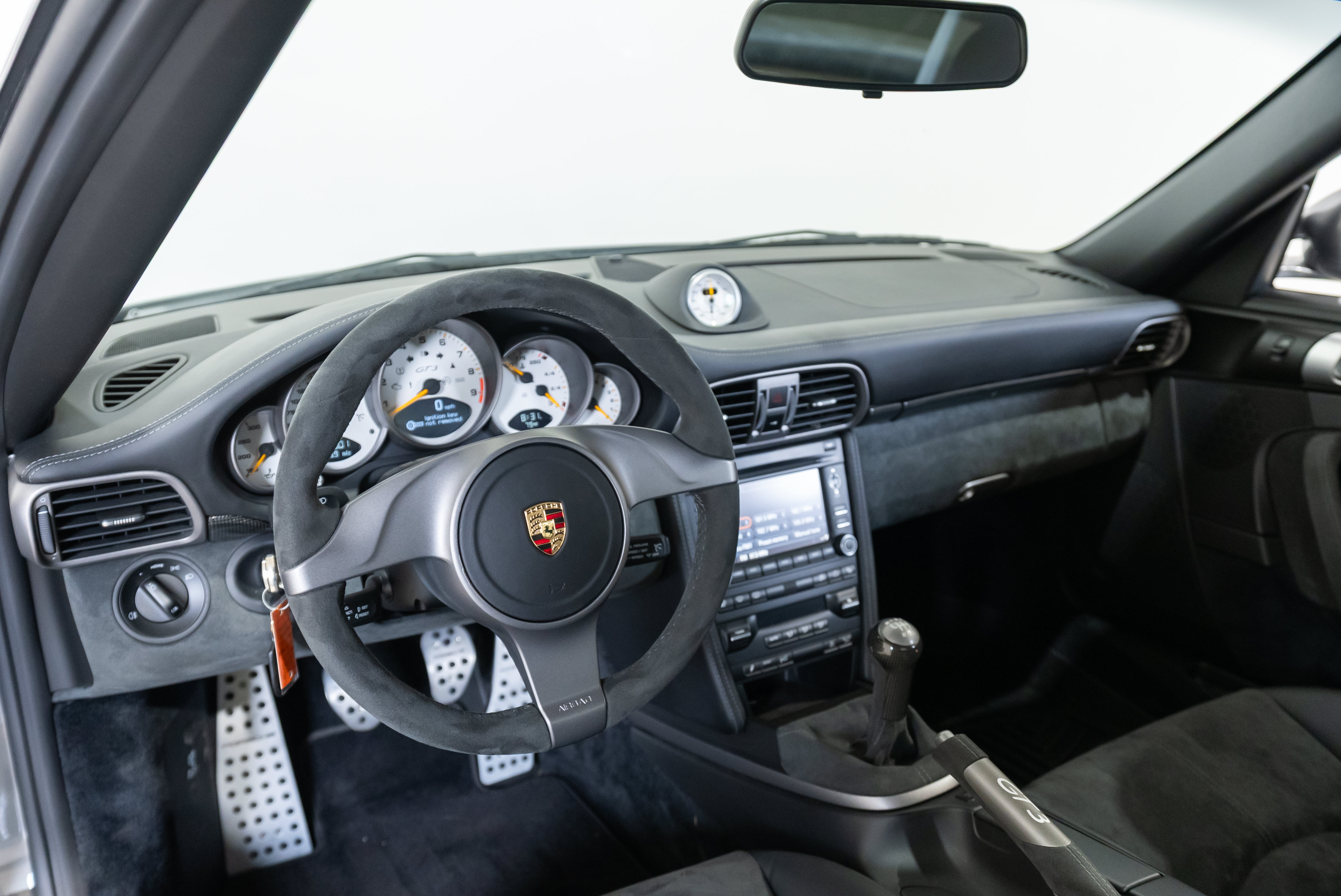 Used 2011 Porsche 911 GT3 RWD image 74