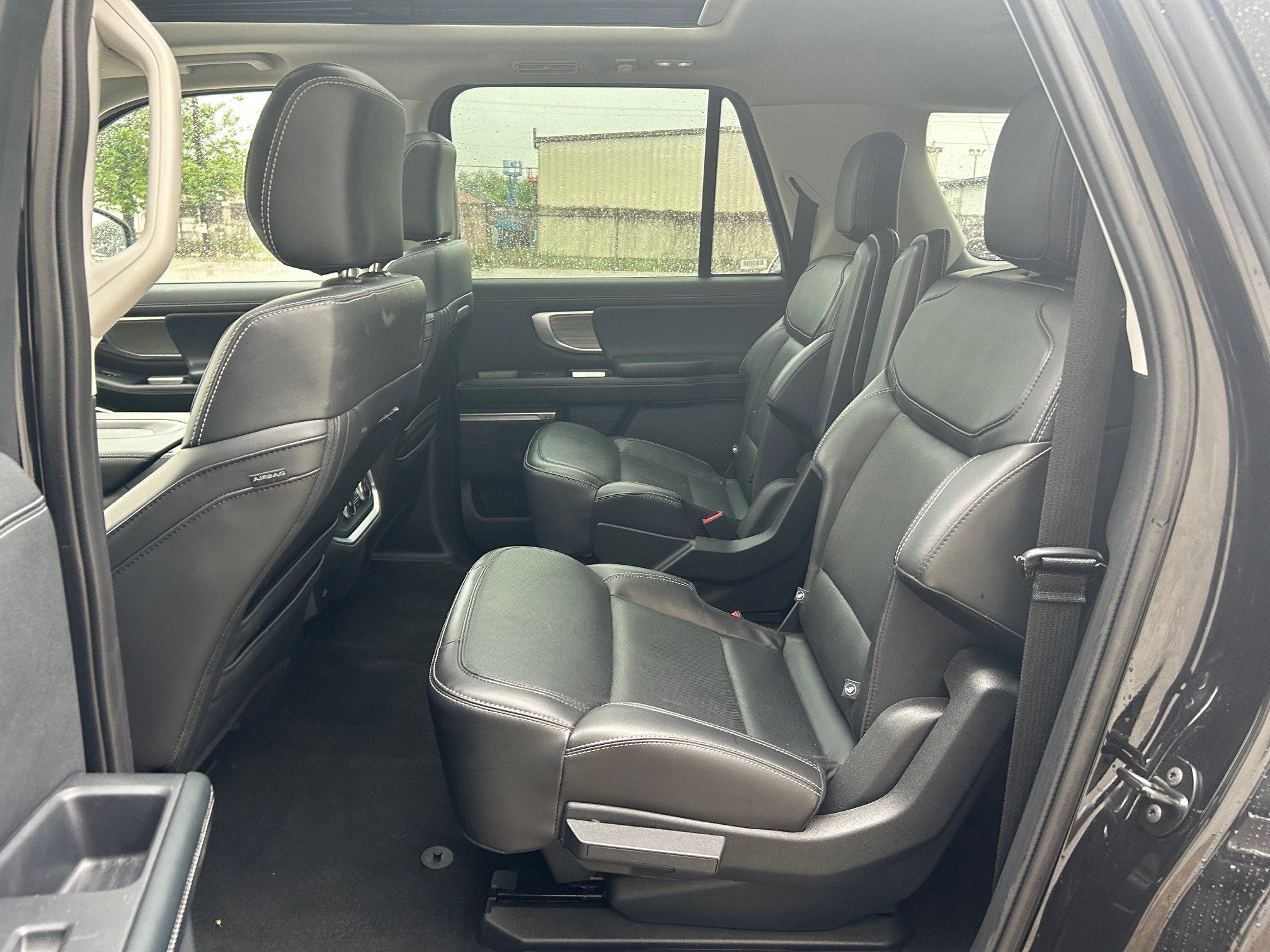 Used 2025 Ford Expedition Max Platinum AWD/4WD image 9