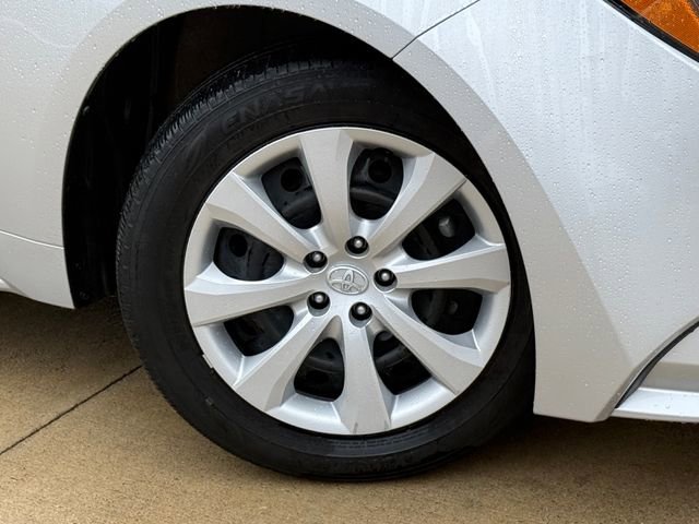 Used 2025 Toyota Corolla LE w/ Carpet Mat Package (TMS) image 2