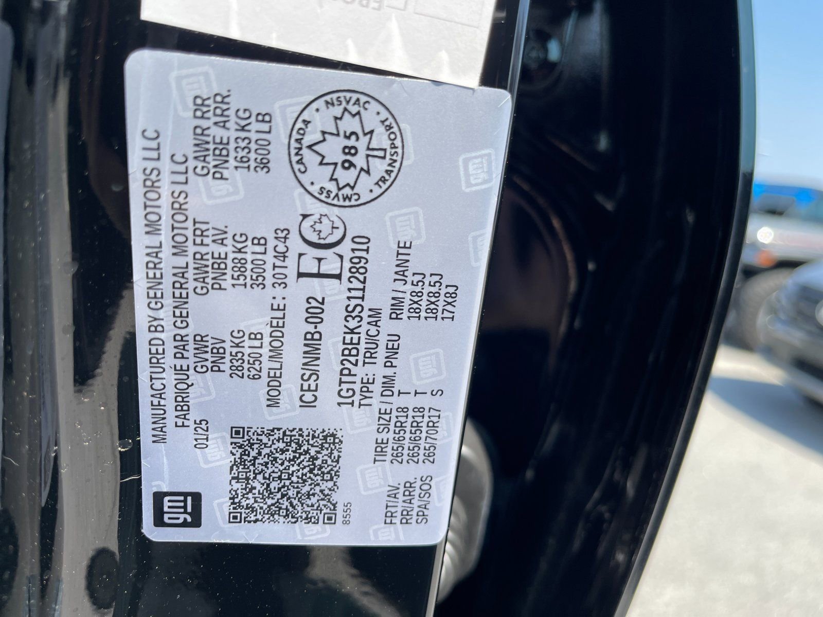 Used 2025 GMC Canyon Elevation image 32