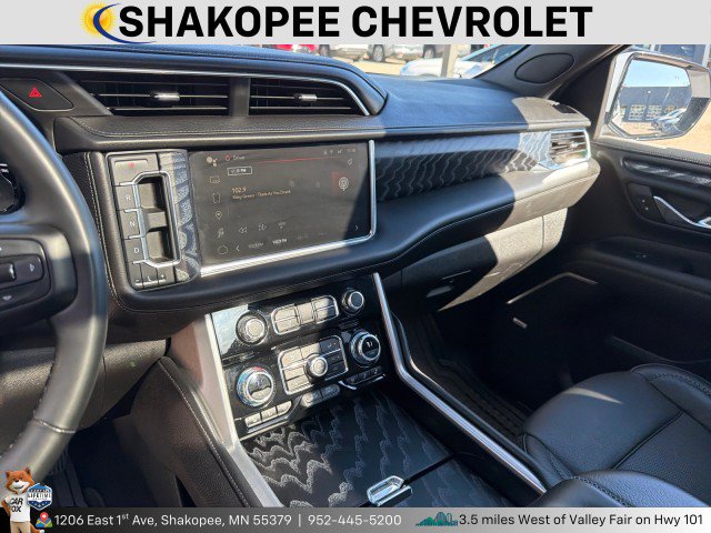 Used 2023 GMC Yukon Denali AWD/4WD image 6