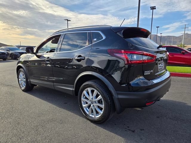 Used 2021 Nissan Rogue Sport SV FWD image 4