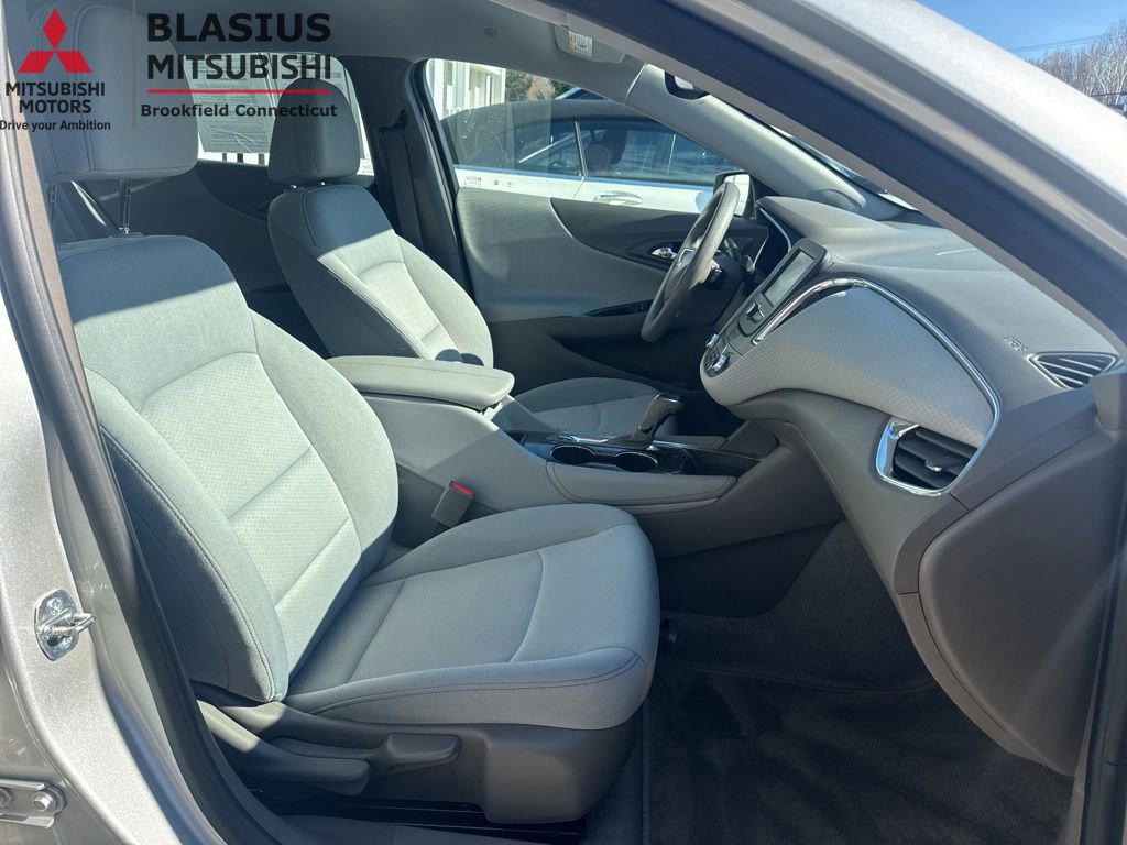 Used 2018 Chevrolet Malibu Hybrid FWD image 38